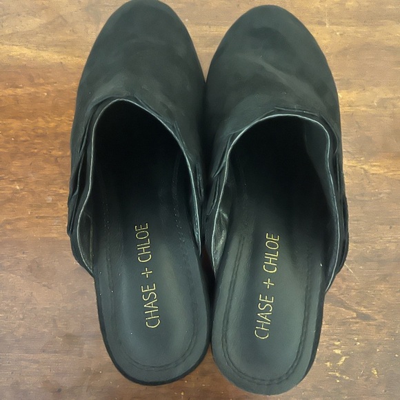 Chase and Chloe brand Black suede Clogs with Wooden Heel size 6.5 - Picture 3 of 9